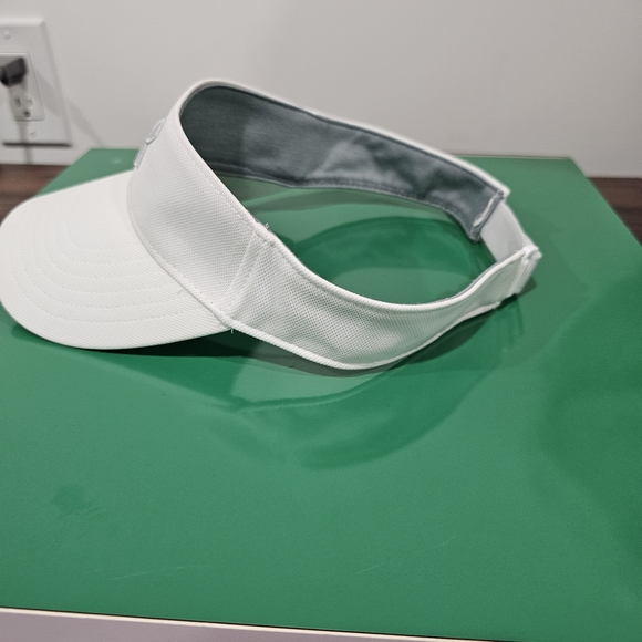 Under Armour White HeatGear Adjustable Golf/Running Visor - OSFA - Picture 4 of 6